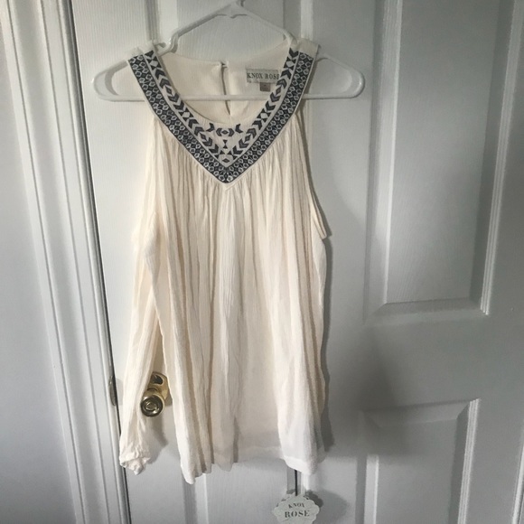 Cold shoulder top - Picture 1 of 2